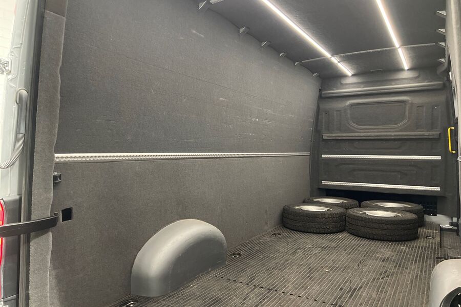 Volkswagen Crafter vaihtoauto