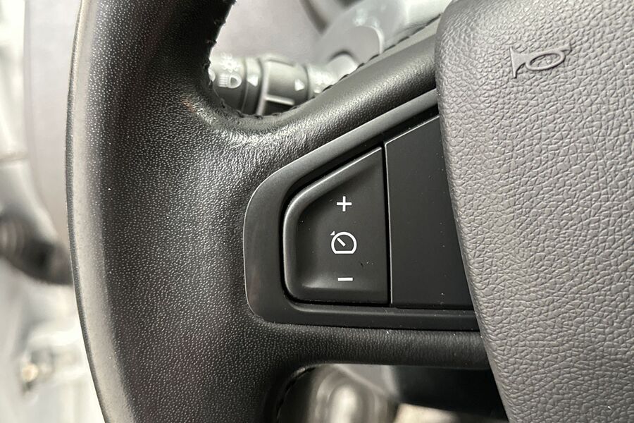 Nissan NV250 vaihtoauto