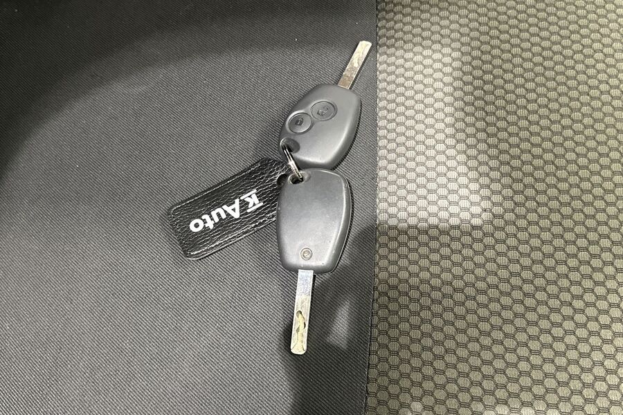 Nissan NV250 vaihtoauto