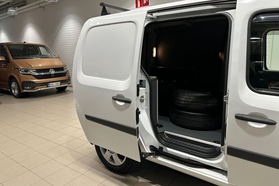 Nissan NV250 vaihtoauto