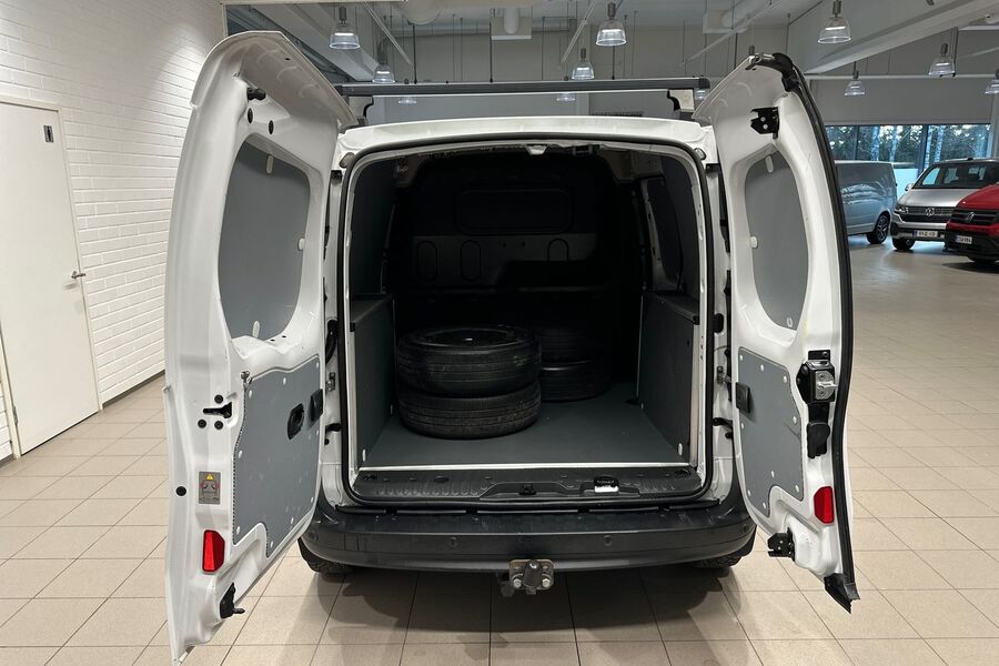 Nissan NV250 vaihtoauto