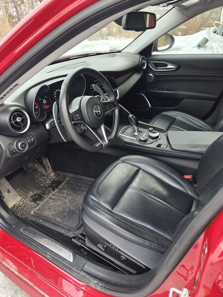 Alfa Romeo Giulia vaihtoauto