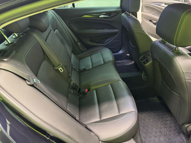 Opel Insignia vaihtoauto