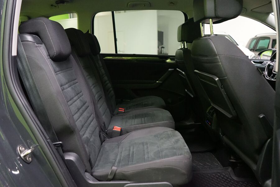 Volkswagen Touran vaihtoauto