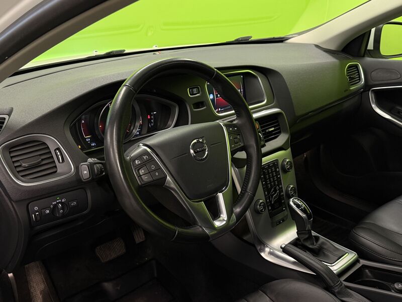 Volvo V40 vaihtoauto