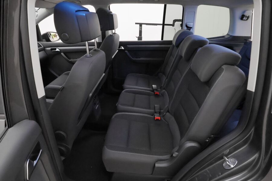 Volkswagen Touran vaihtoauto