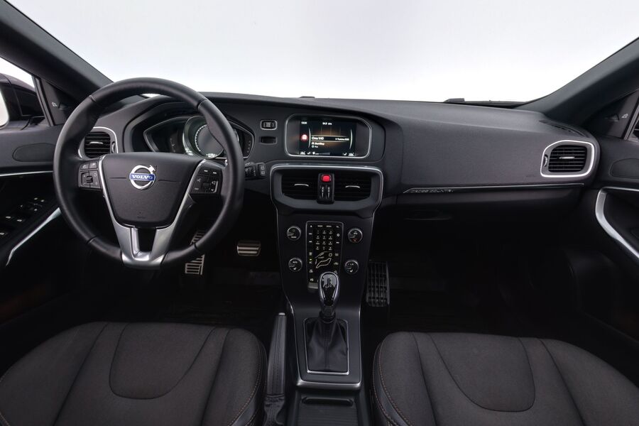 Volvo V40 Cross Country vaihtoauto