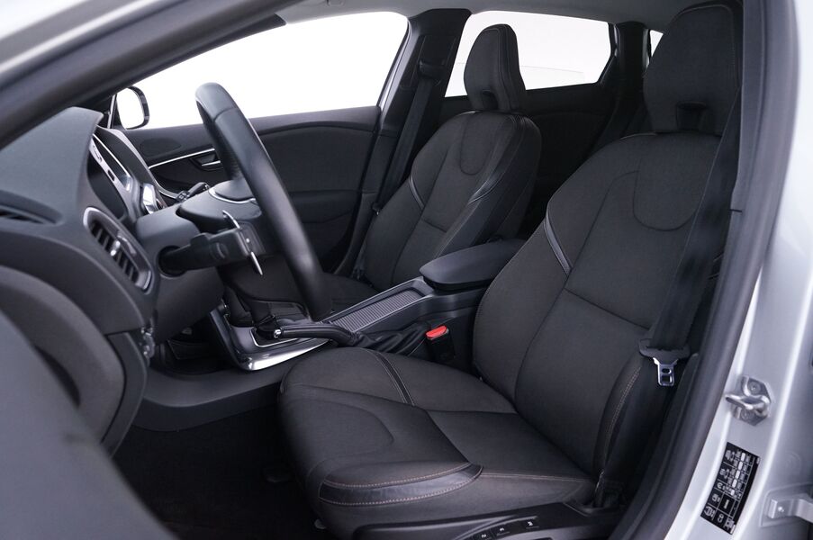 Volvo V40 Cross Country vaihtoauto