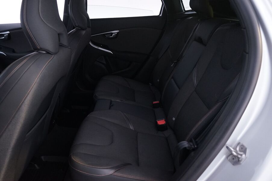 Volvo V40 Cross Country vaihtoauto
