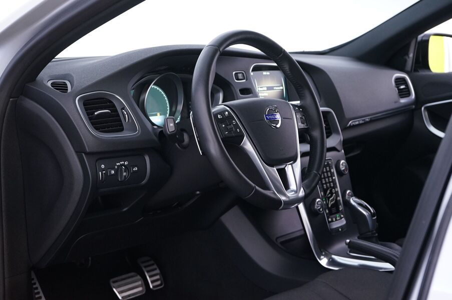 Volvo V40 Cross Country vaihtoauto