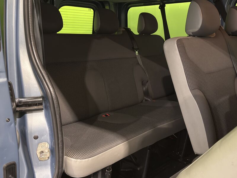 Opel Vivaro vaihtoauto