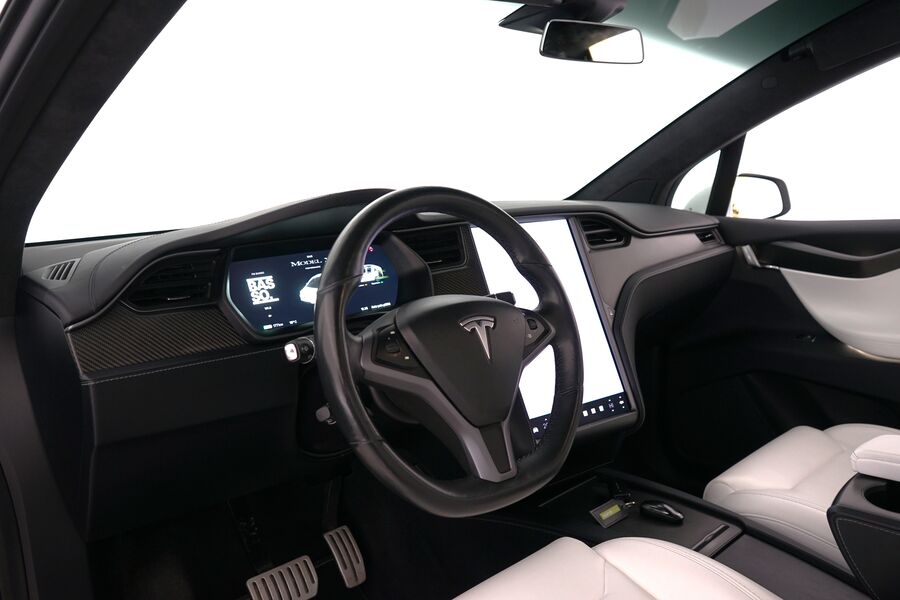 Tesla Model X vaihtoauto