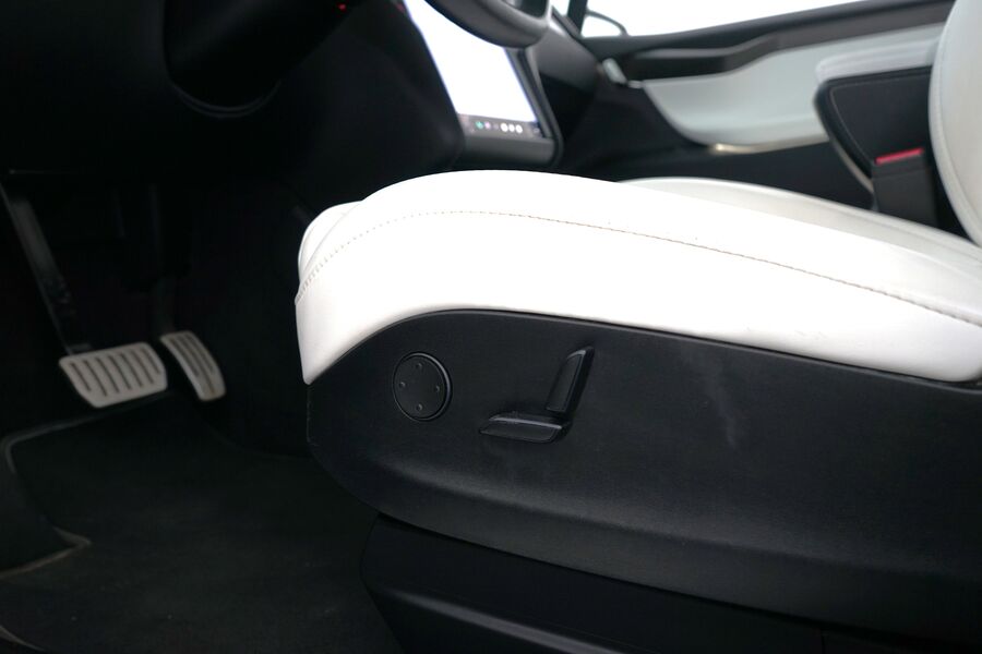 Tesla Model X vaihtoauto