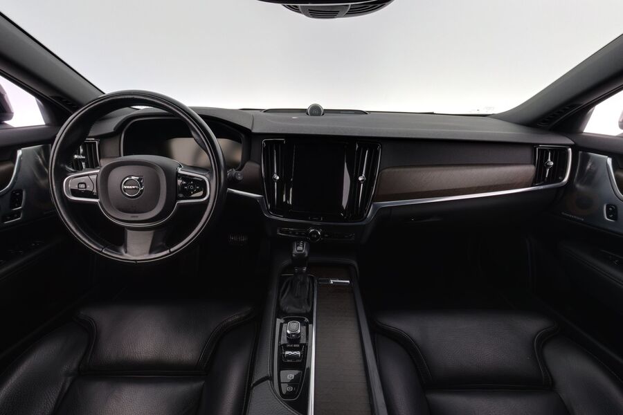 Volvo V90 Cross Country vaihtoauto