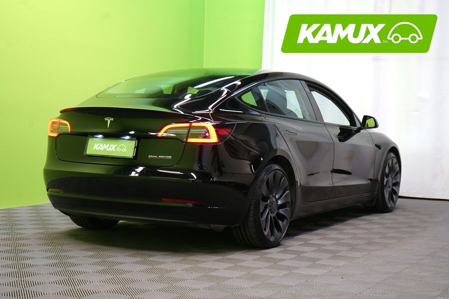 Tesla Model 3 vaihtoauto