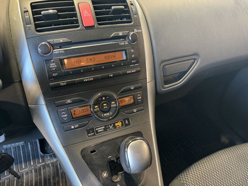 Toyota Auris vaihtoauto