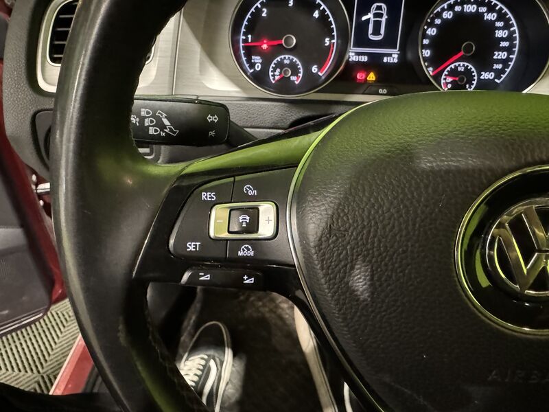 Volkswagen Golf vaihtoauto