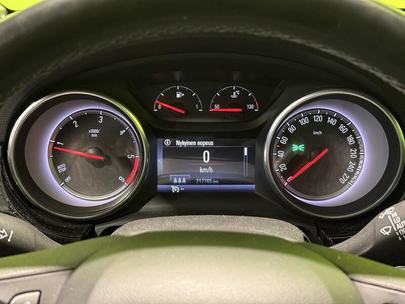 Opel Astra vaihtoauto