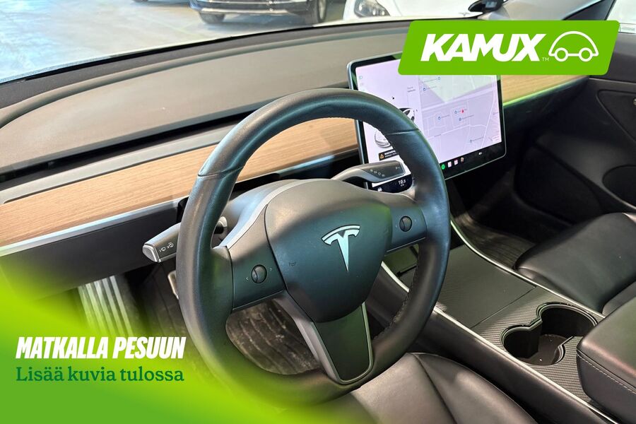 Tesla Model 3 vaihtoauto