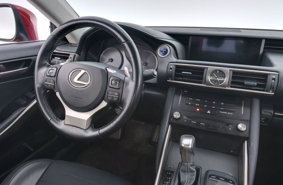Lexus IS vaihtoauto