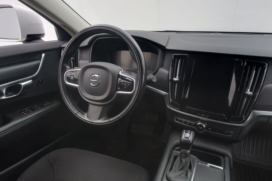 Volvo V90 Cross Country vaihtoauto