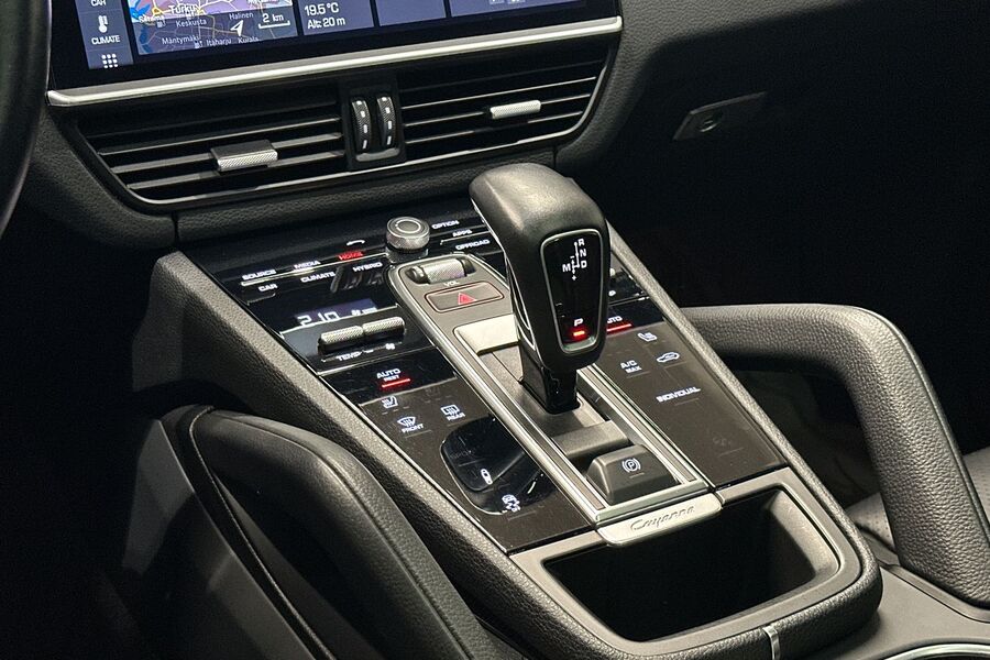 Porsche Cayenne vaihtoauto