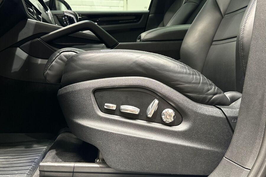 Porsche Cayenne vaihtoauto