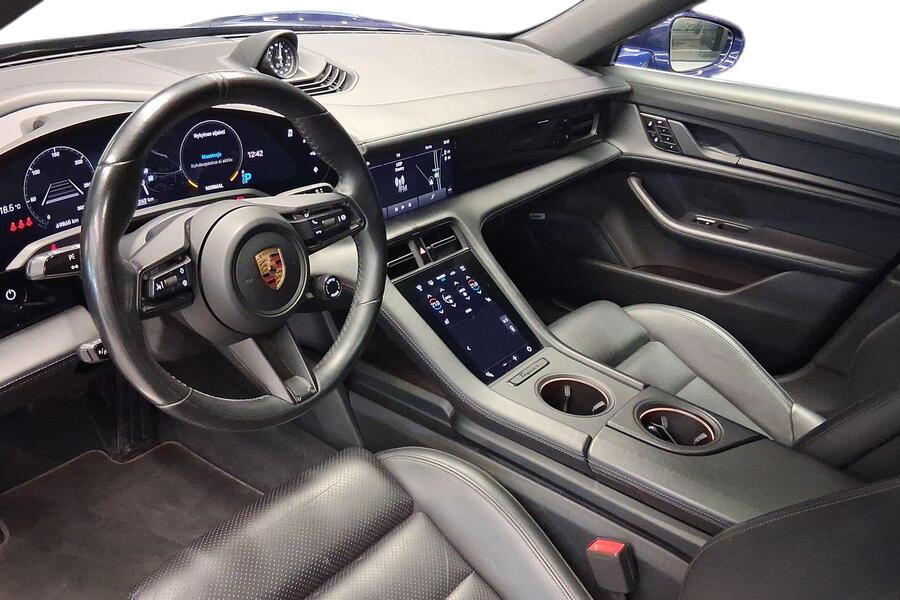 Porsche Taycan vaihtoauto