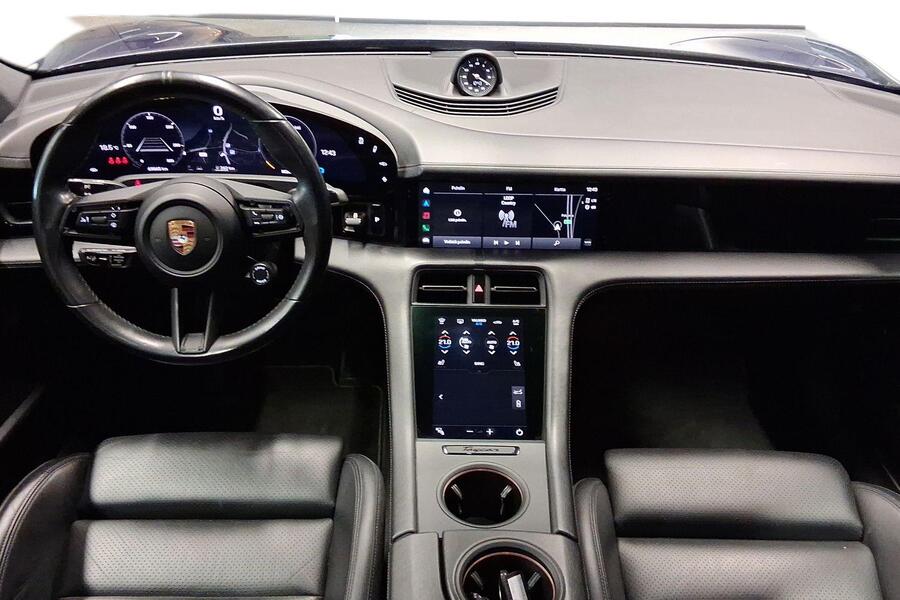 Porsche Taycan vaihtoauto