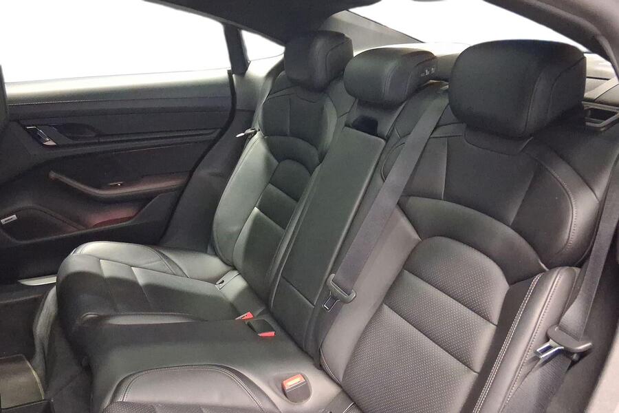 Porsche Taycan vaihtoauto