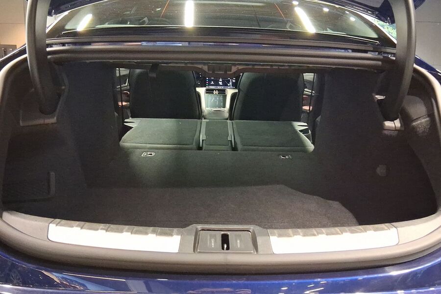 Porsche Taycan vaihtoauto