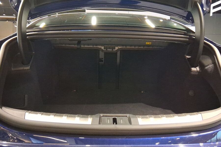 Porsche Taycan vaihtoauto