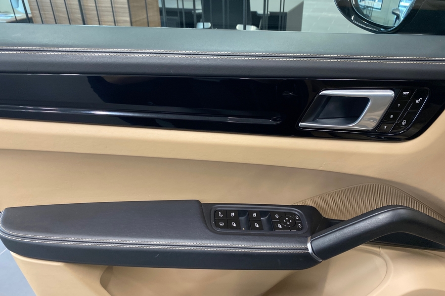 Porsche Cayenne vaihtoauto