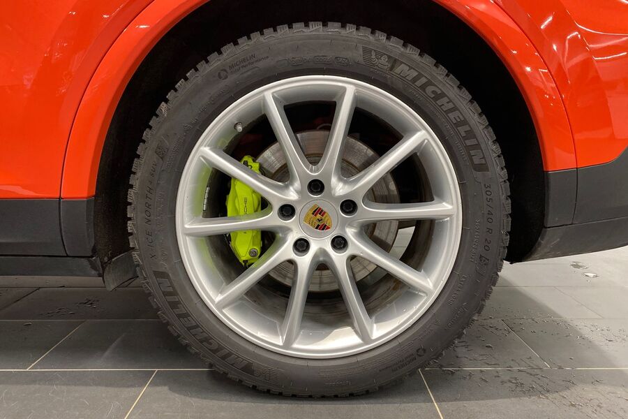 Porsche Cayenne vaihtoauto