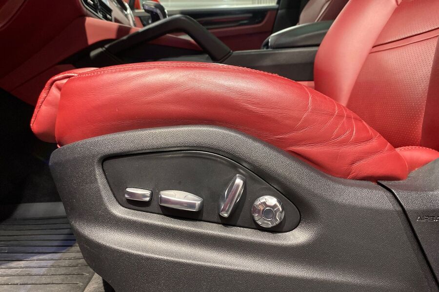 Porsche Cayenne vaihtoauto