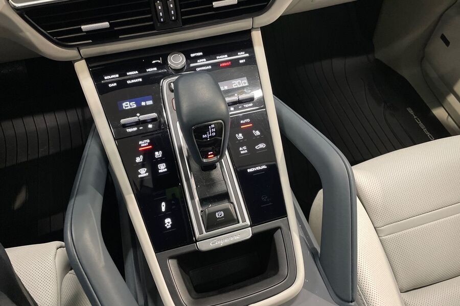 Porsche Cayenne vaihtoauto