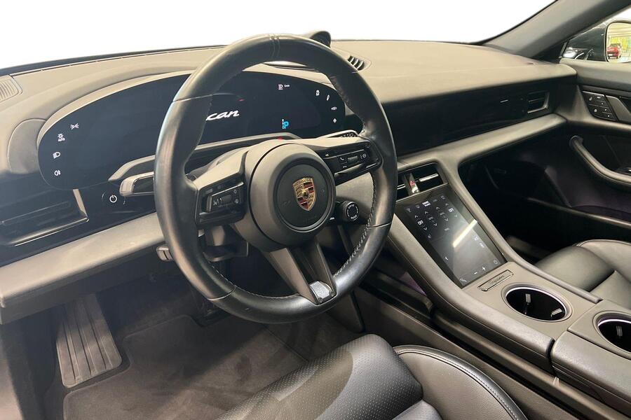 Porsche Taycan vaihtoauto