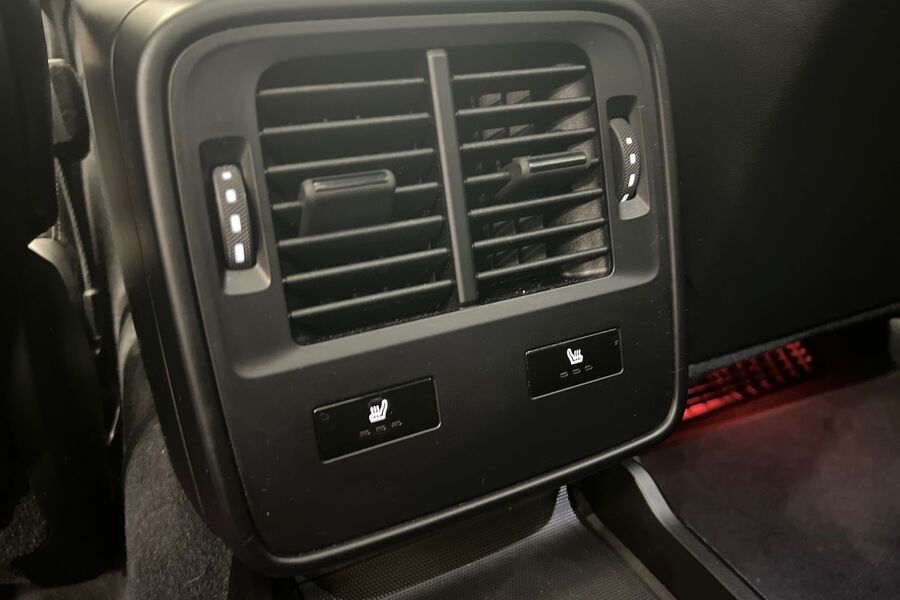 Porsche Taycan vaihtoauto