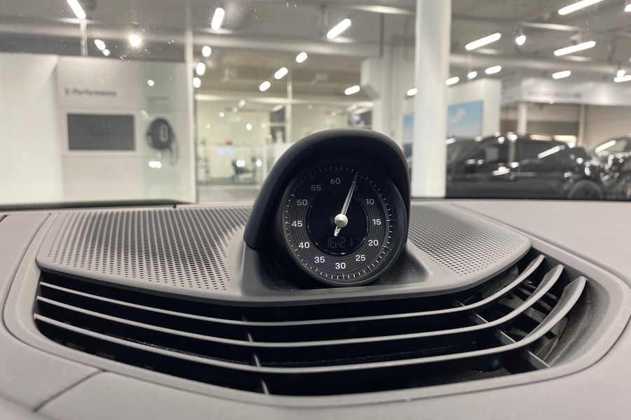 Porsche Taycan vaihtoauto