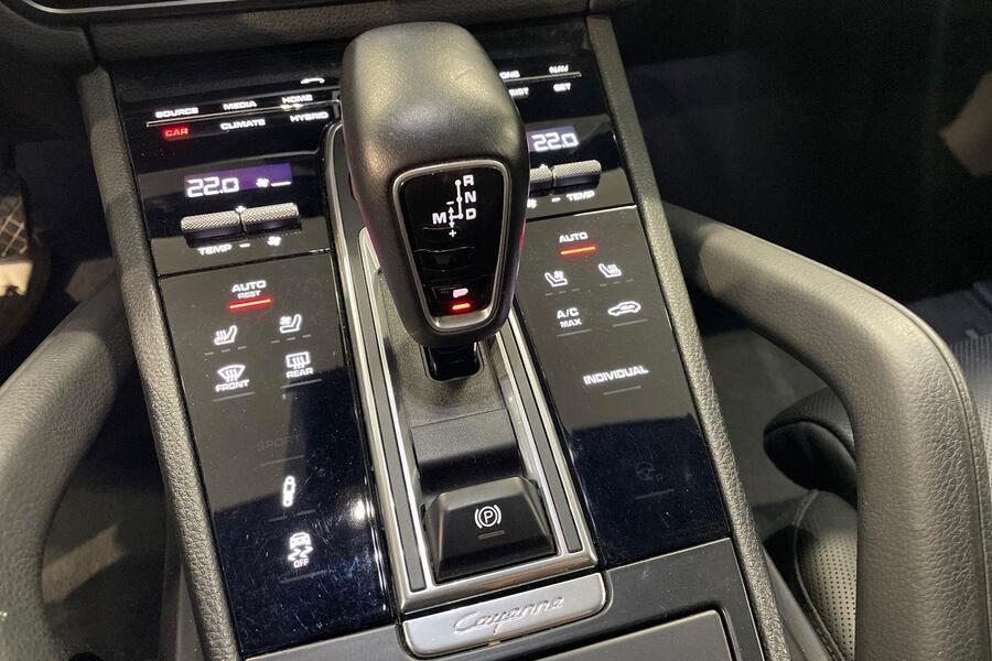 Porsche Cayenne vaihtoauto