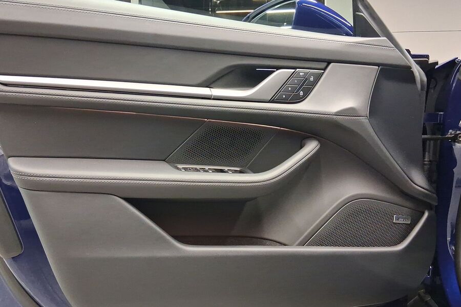 Porsche Taycan vaihtoauto