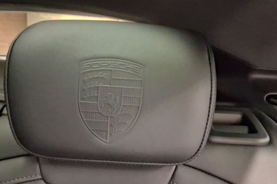 Porsche Taycan vaihtoauto