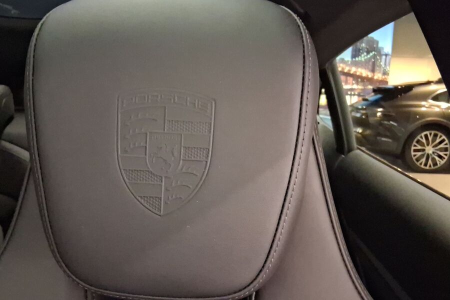 Porsche Taycan vaihtoauto