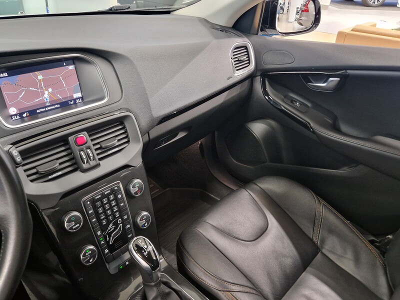 Volvo V40 Cross Country vaihtoauto