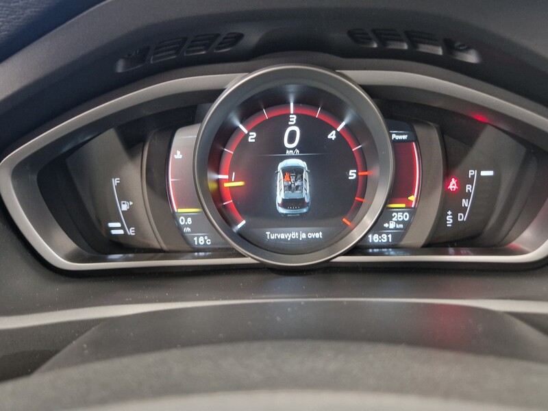 Volvo V40 Cross Country vaihtoauto