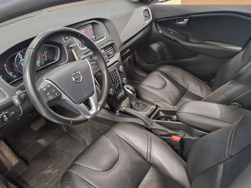 Volvo V40 Cross Country vaihtoauto