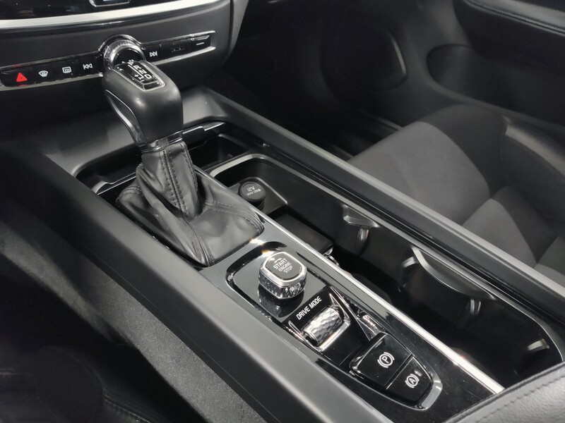 Volvo V60 Cross Country vaihtoauto