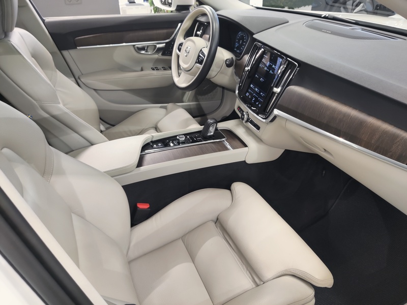 Volvo V90 Cross Country vaihtoauto