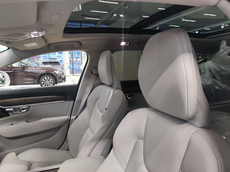 Volvo V90 Cross Country vaihtoauto