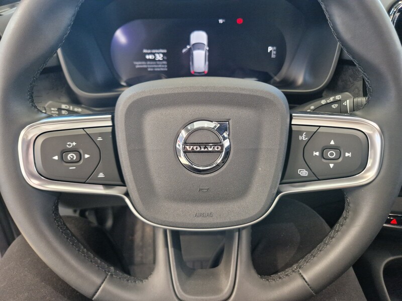 Volvo EX40 vaihtoauto